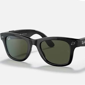 Ray Ban Stories Wayfarer recording sunglasses with audio. New in original pkg.